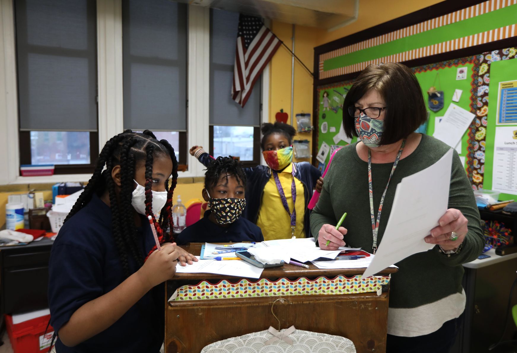 Morning math review with 3rd grade teacher Karen Siekerman